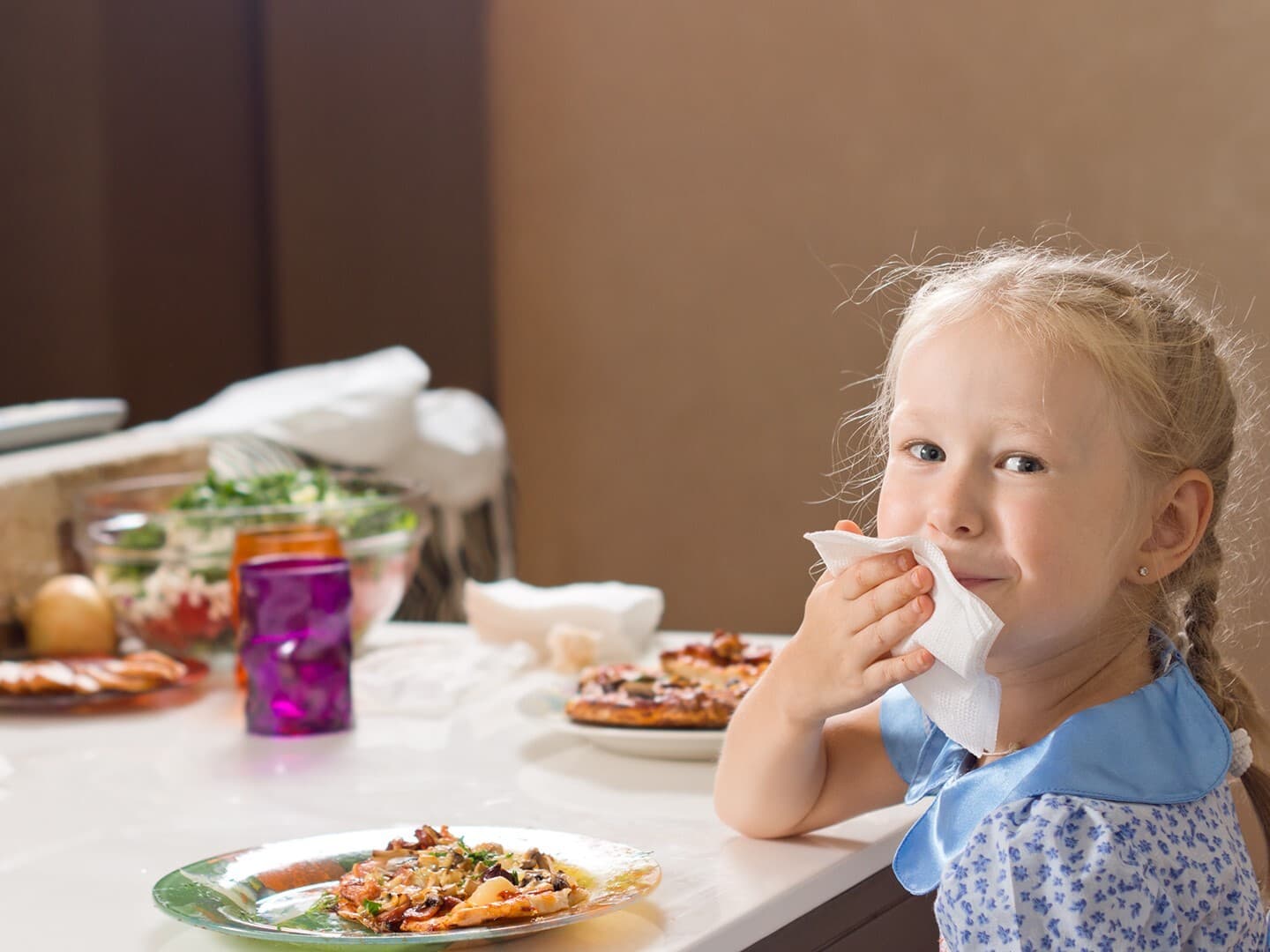 Learning About Cutlery and Table Manners with Nova and Curious