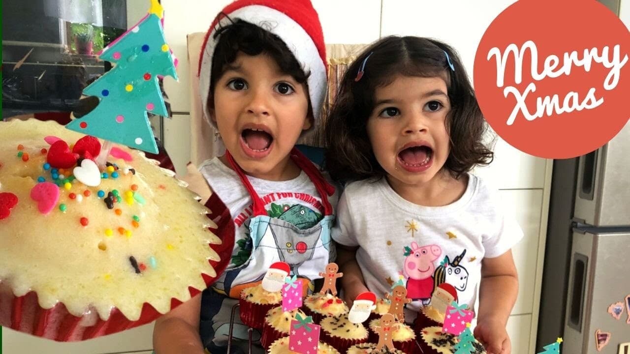 Making Vanilla Christmas Cupcakes