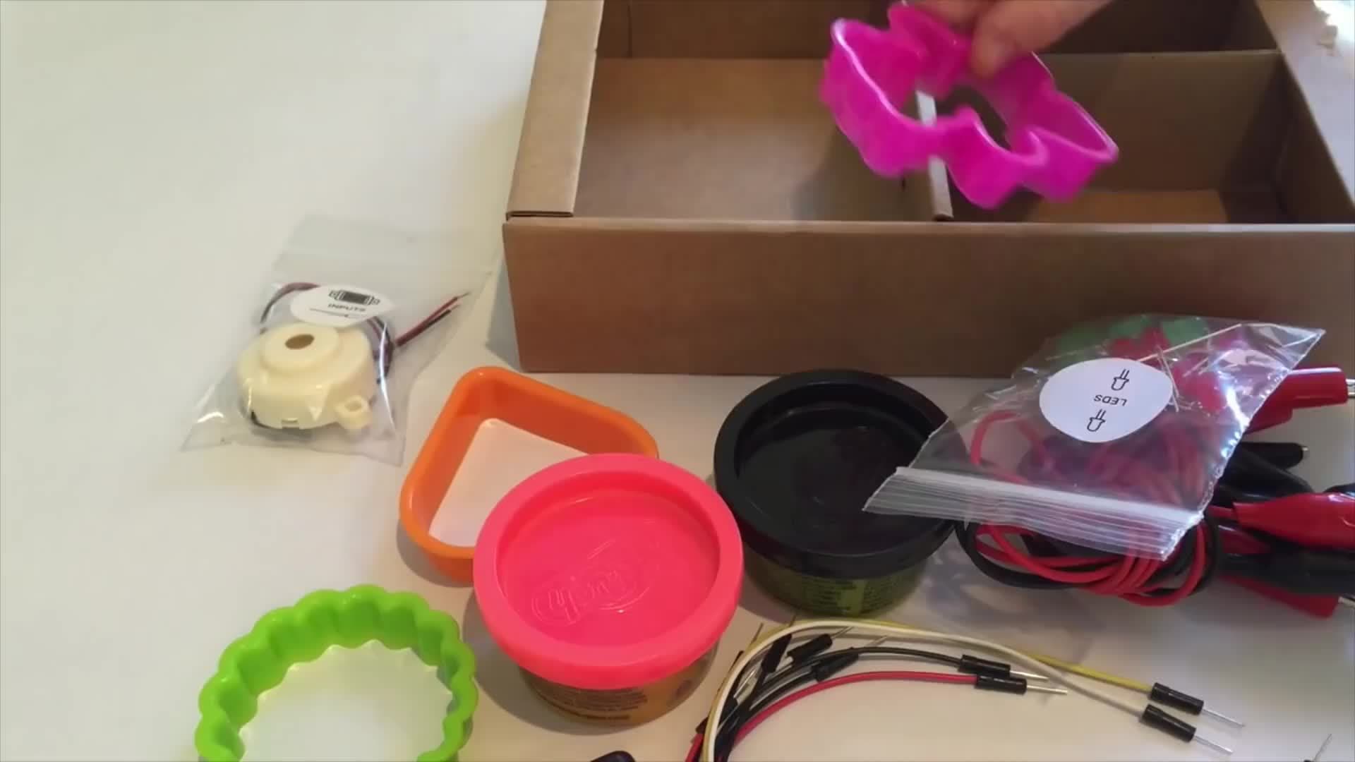 Birthday Cake - DIY ELECTRO DOUGH