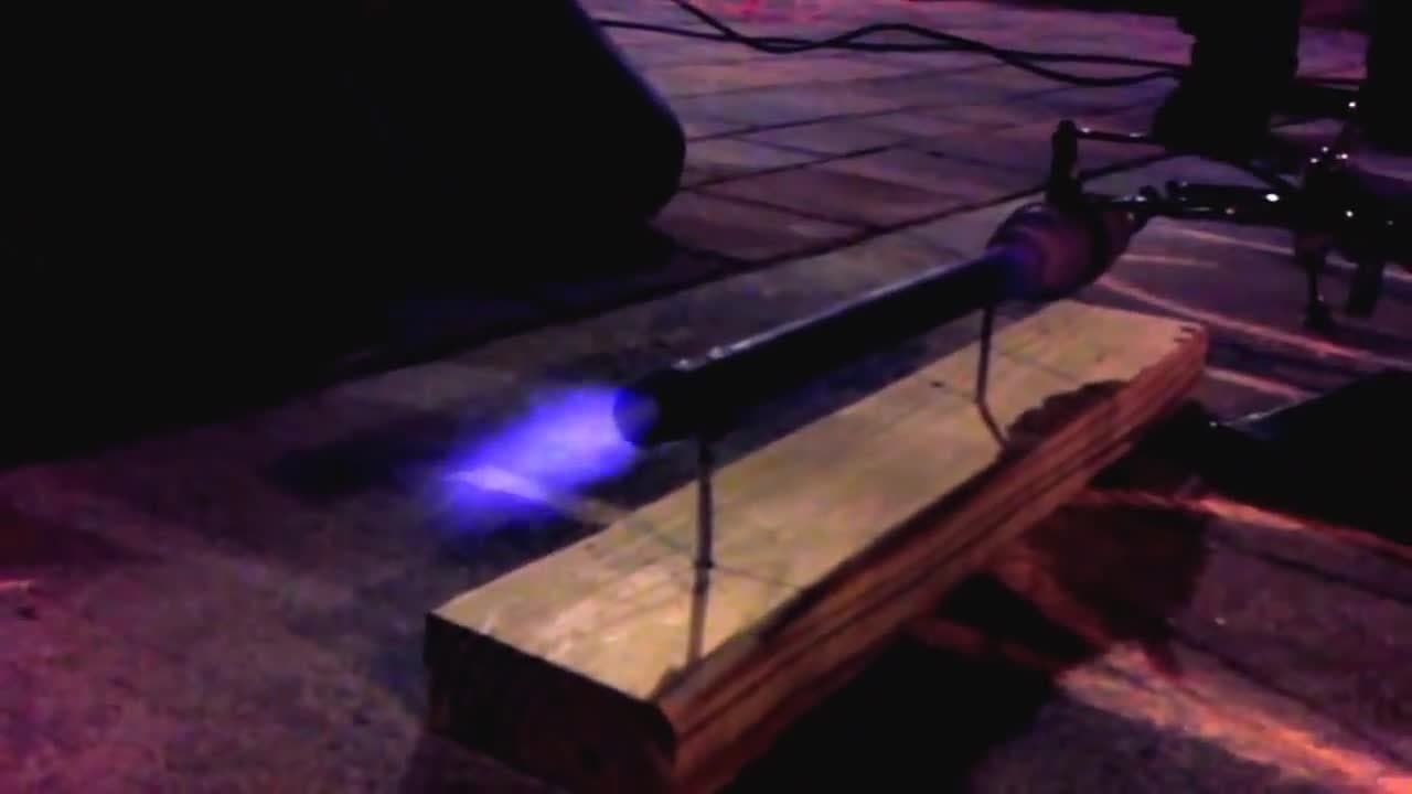 Pulsejet made from pipe fittings.