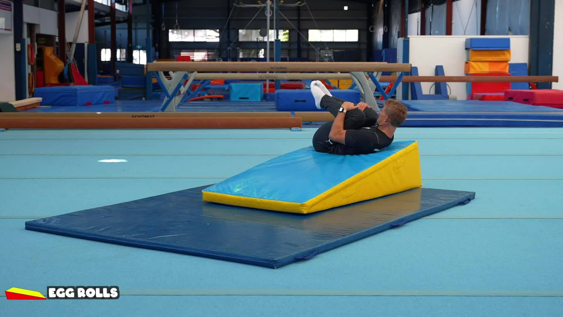 Elementary gymnastics - Wedge - 2 egg rolls