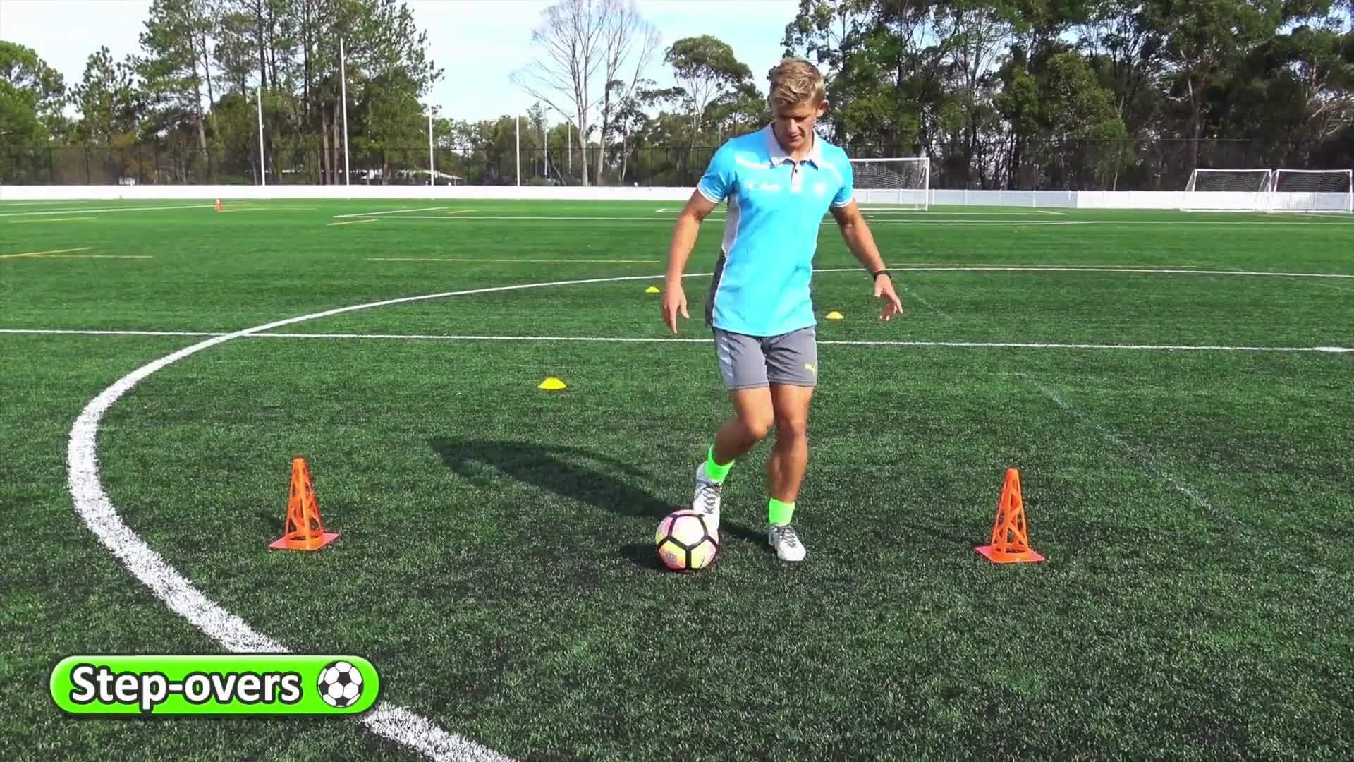 Skill & relay drill: Step-overs | Soccer skills in PE (grade K-6)