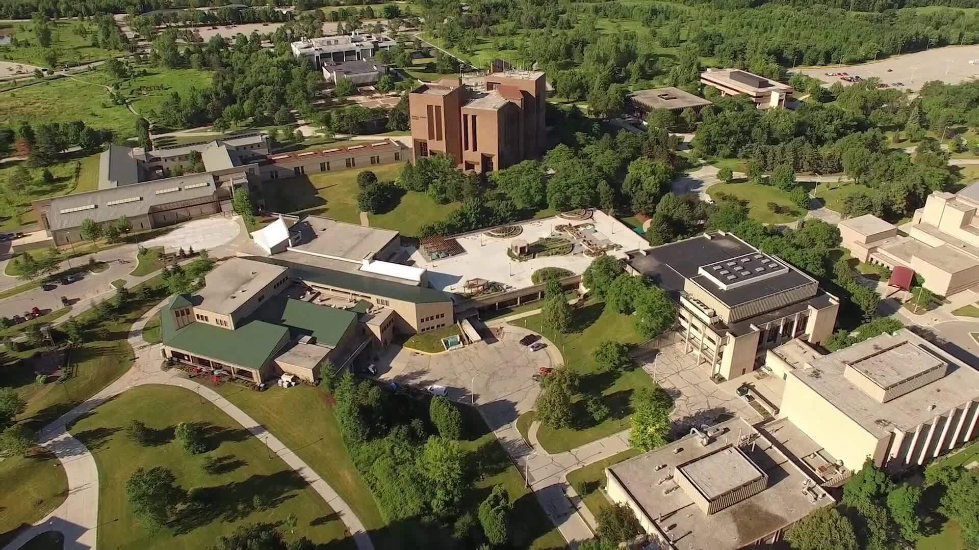 Charles Lindbergh: From Student to Aviator