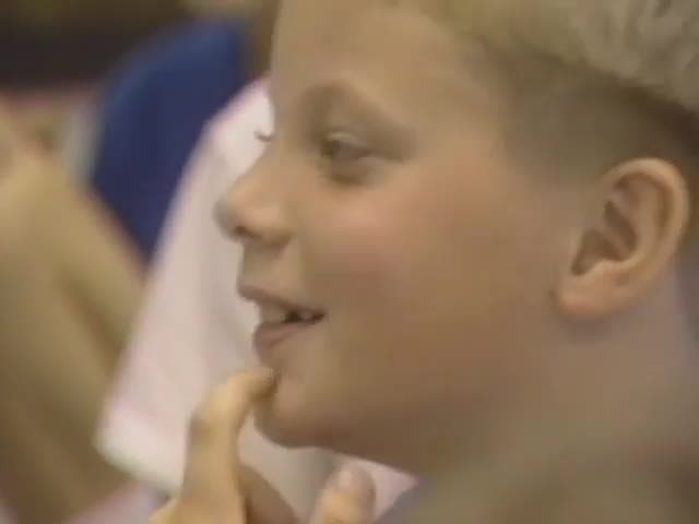 A Day at School: Learn how to be creative, have fun and follow rules at school 