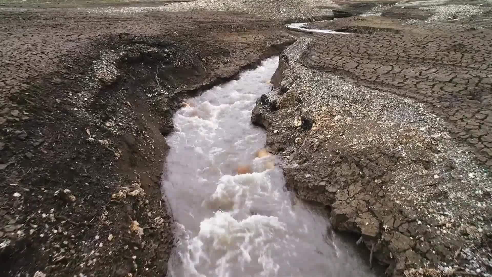 I WONDER - How Do The Tectonic Plates Move?