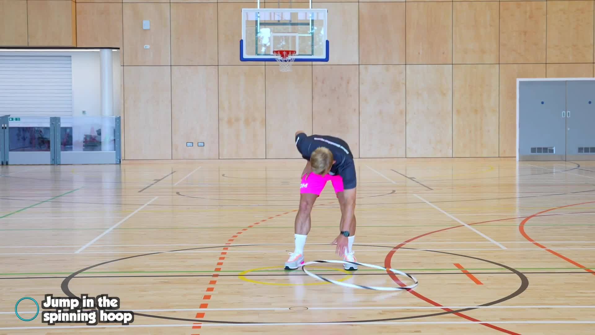 Moving - Jump in the spinning hoop