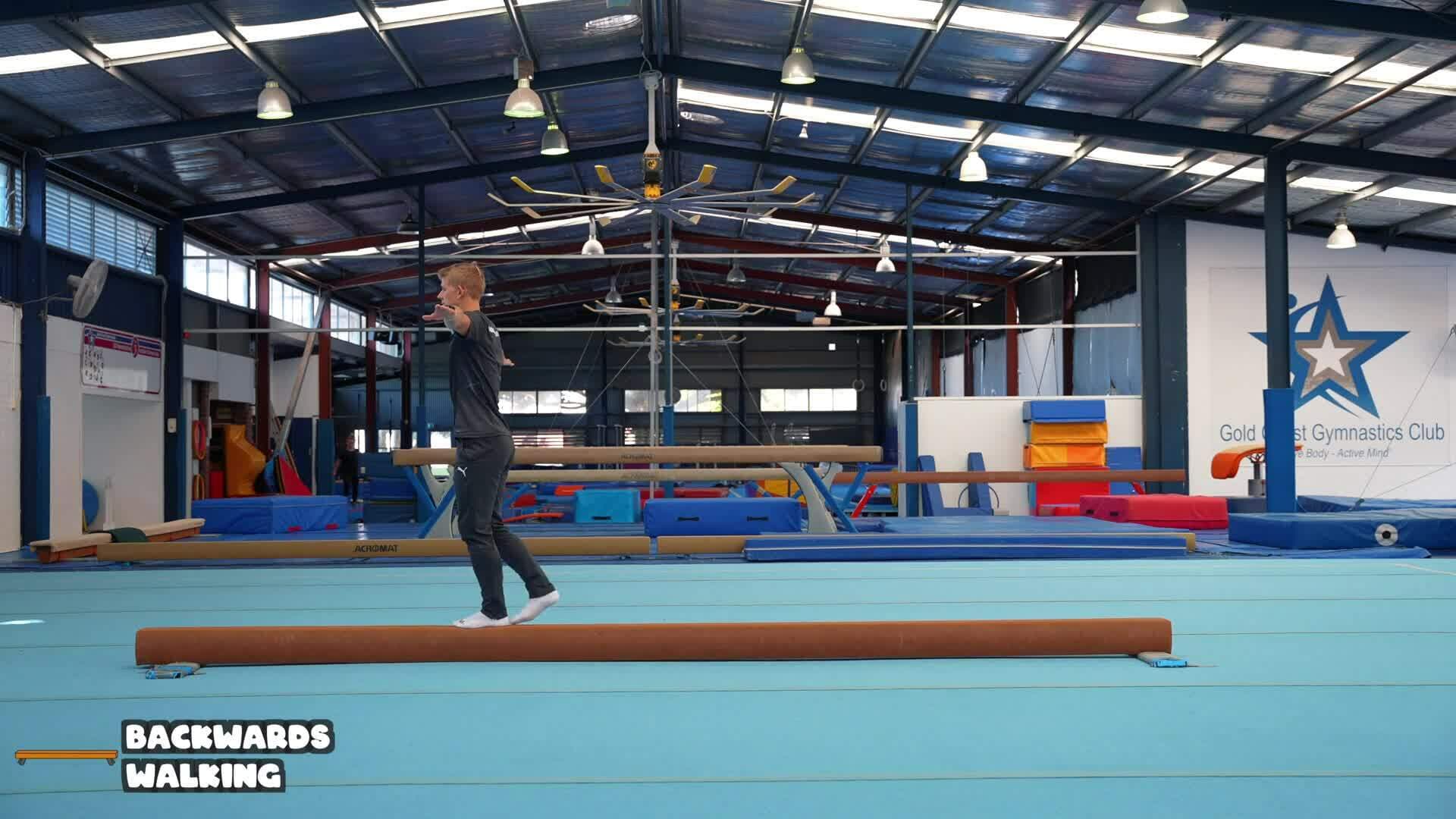 Elementary gymnastics - Beam - 4 backwards walking