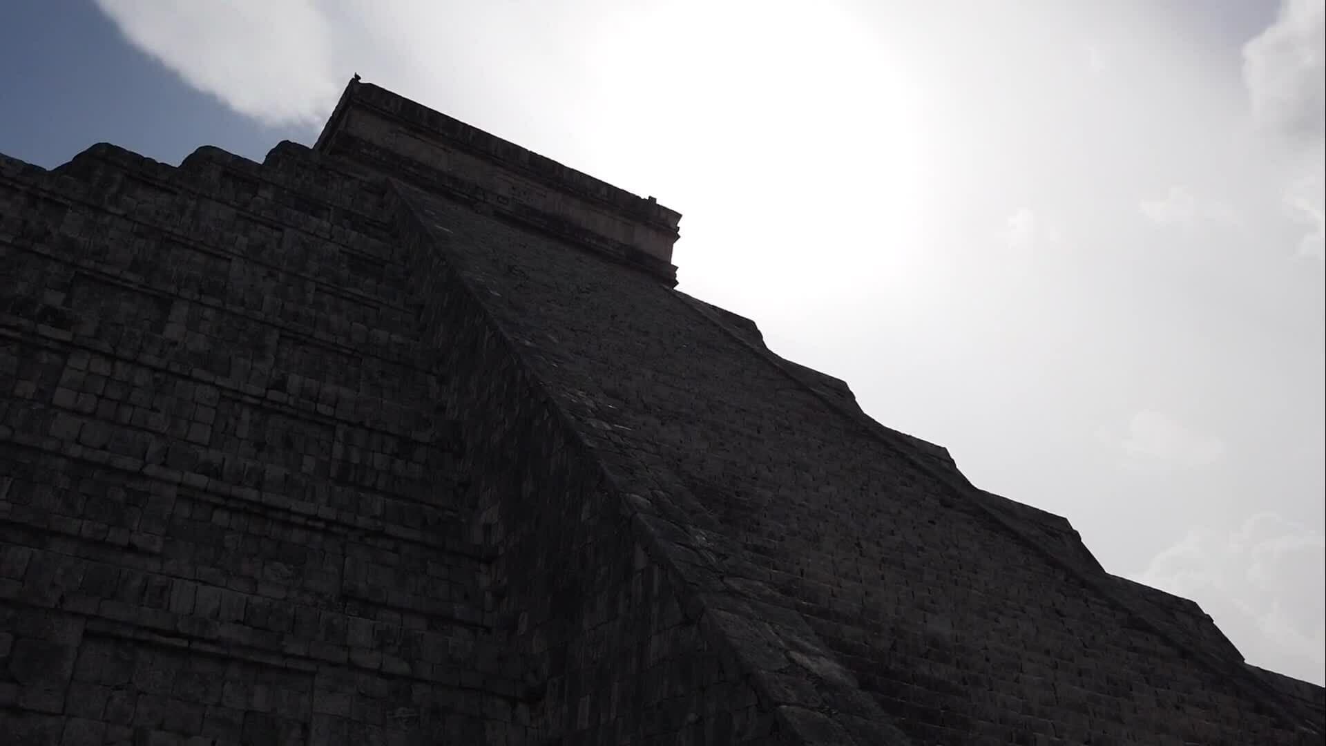 High Five Facts - Chichen Itza