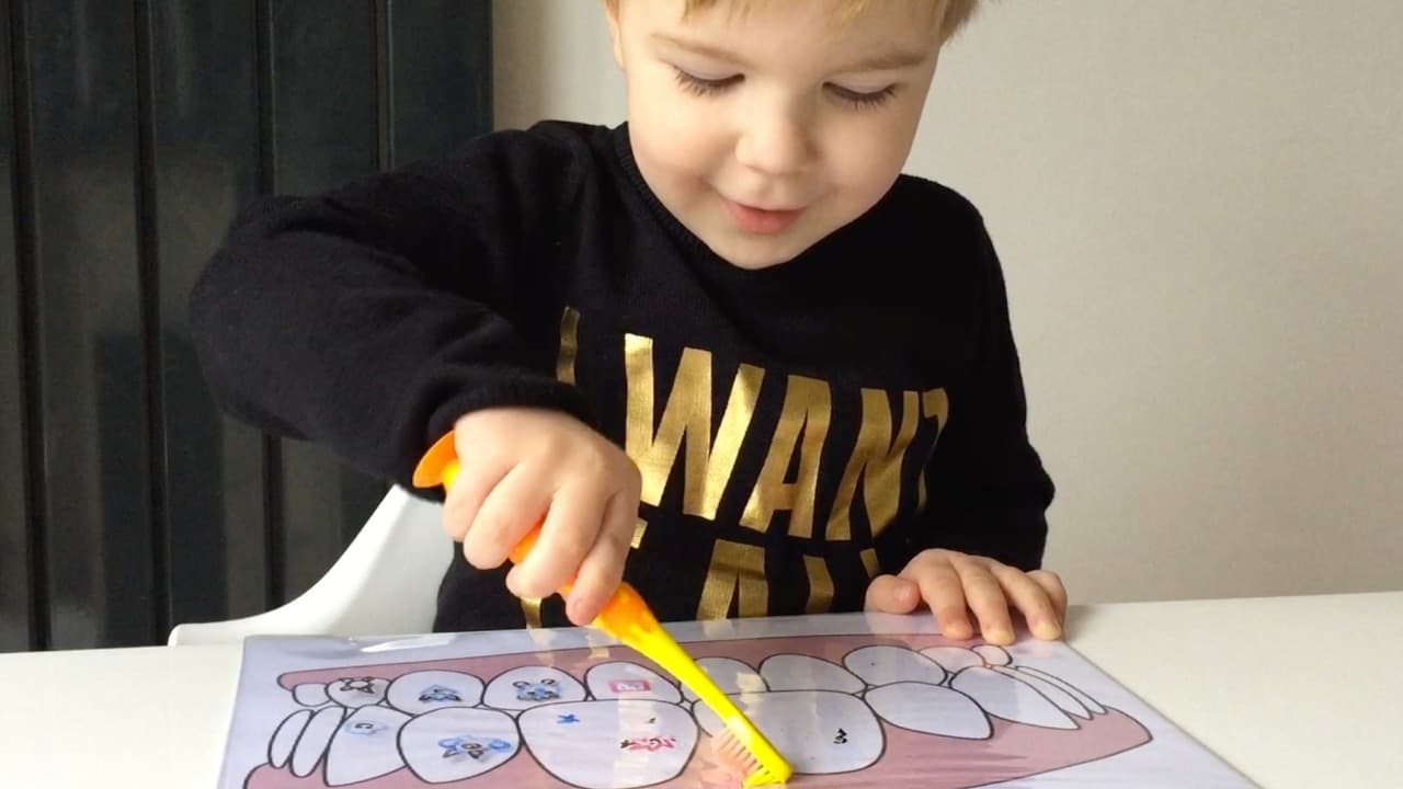 How to Teach Toddler to Brush Teeth