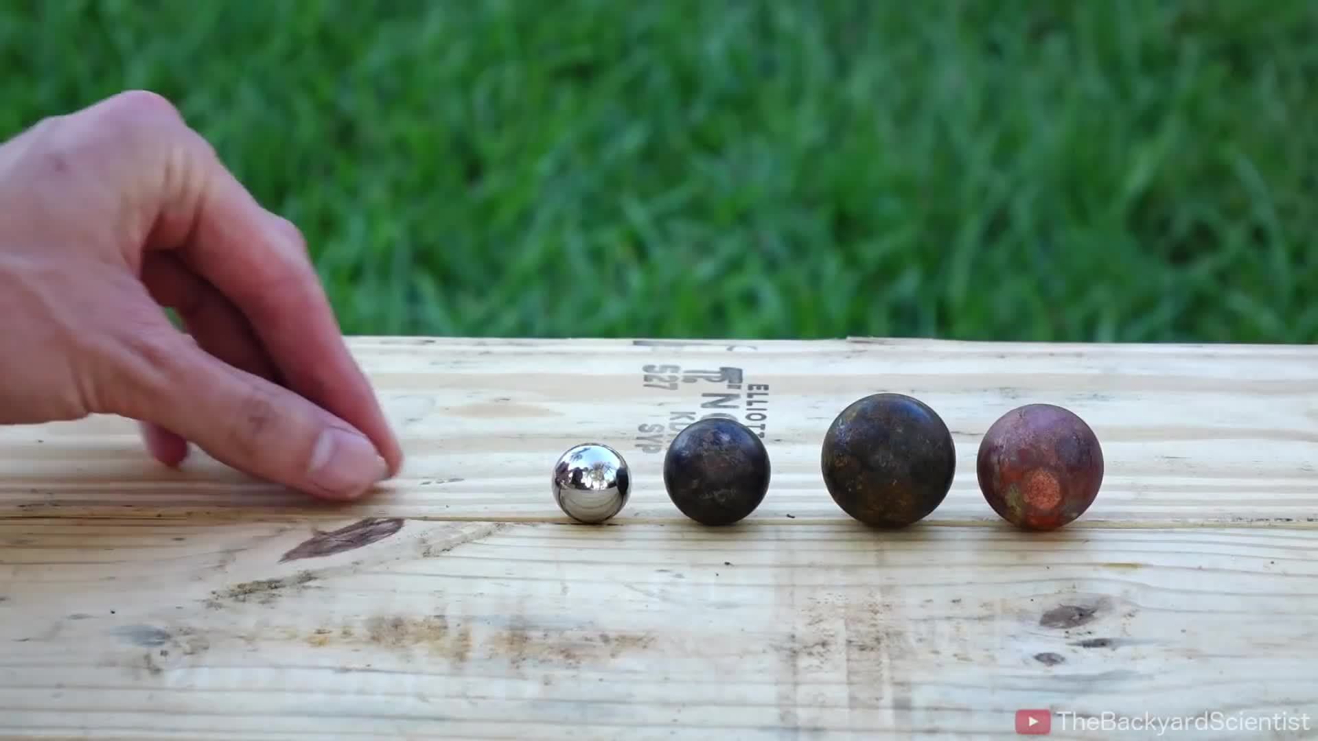 Do hot objects fall through water faster? Leidenfrost Effect!