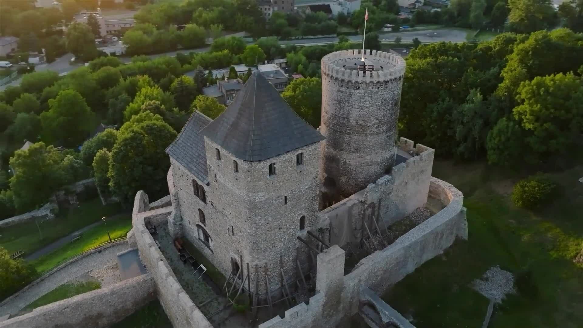 I WONDER - What Is A Palace Castle?