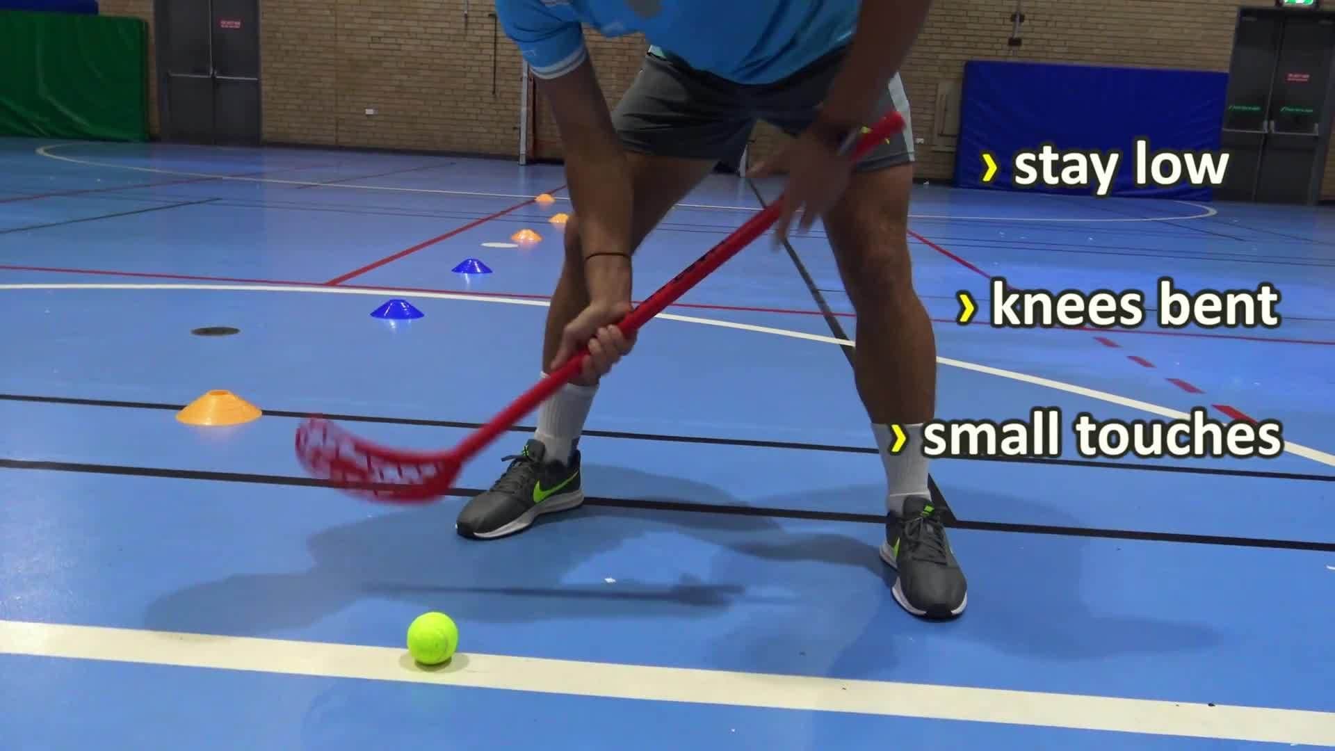 Hockey 1. Simple dribbling: Key points | Teaching Fundamentals of PE