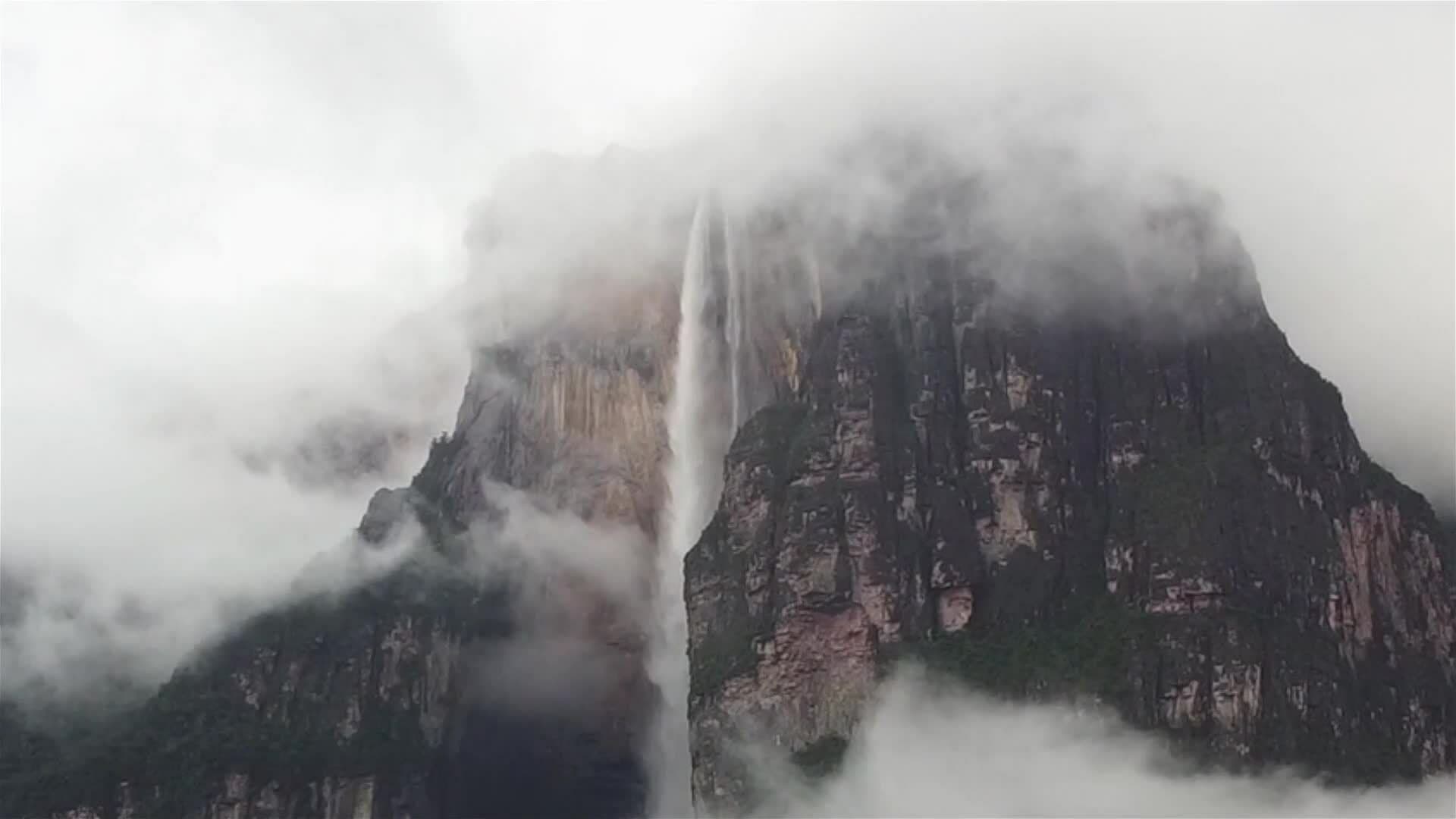 I WONDER - Where Is The World's Largest Waterfall?