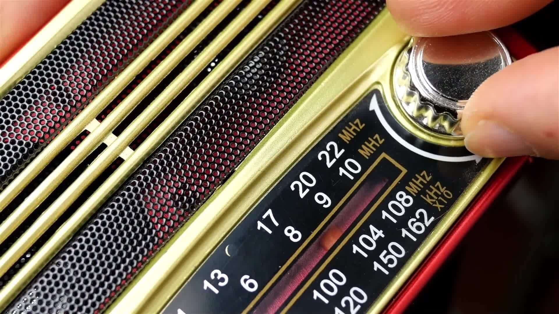 I WONDER - What Is Radio Useful For?