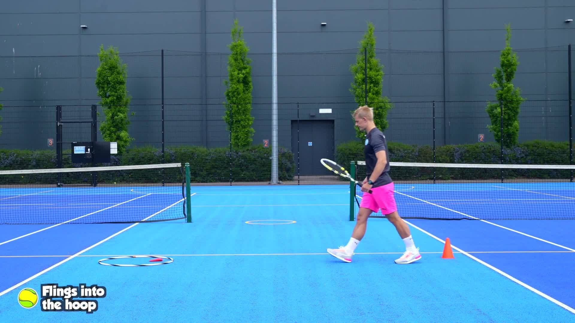 Striking - (Tennis) Flings into the hoop.mp5