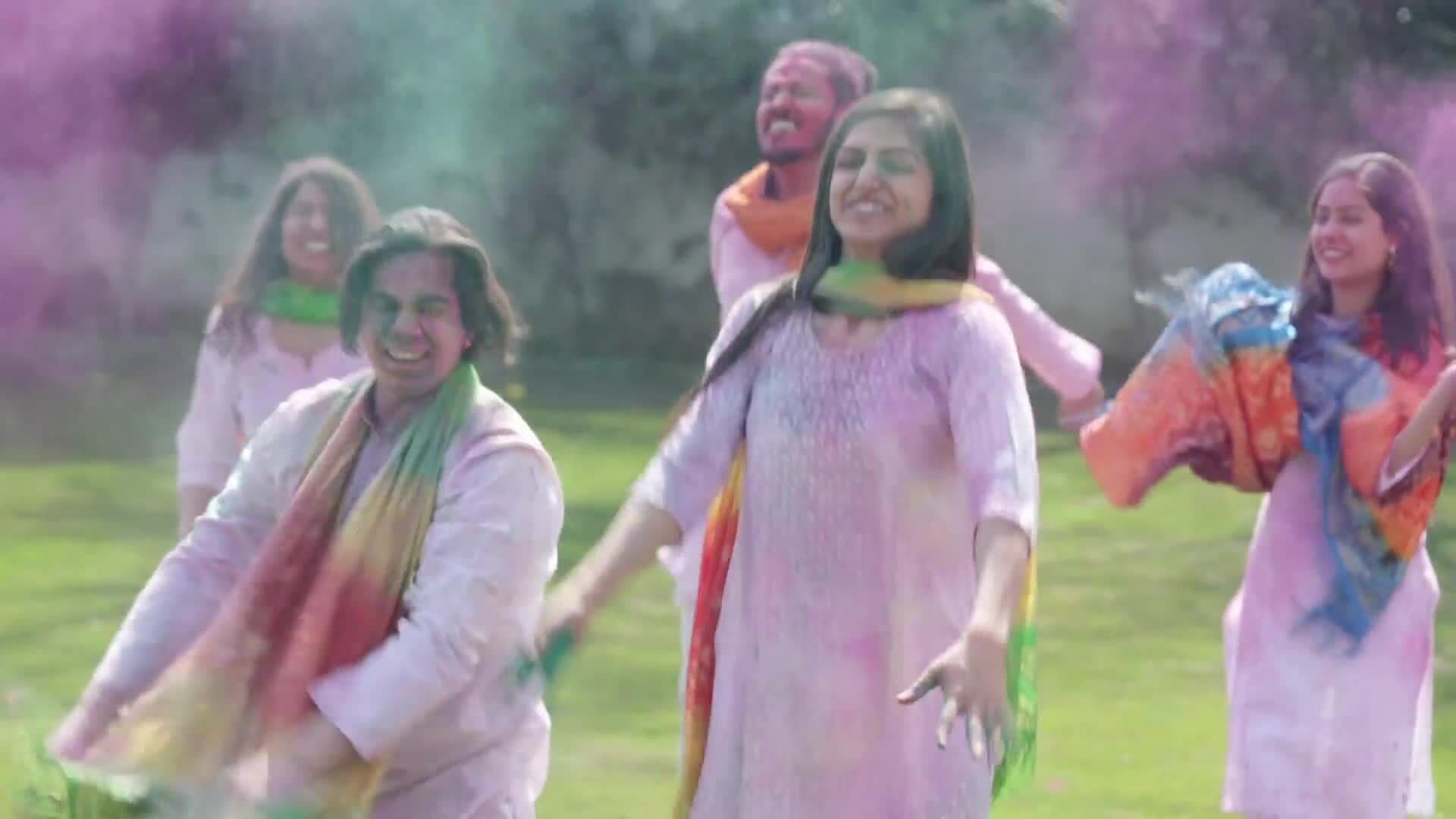 I WONDER - What Type Of Food Is Eaten During Holi?