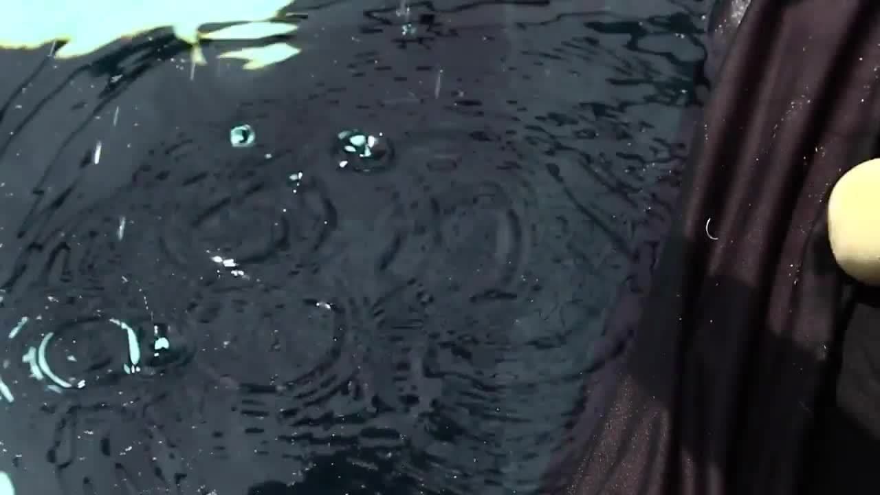 Underwater Explosions - Slow Motion Dry Ice Bomb.