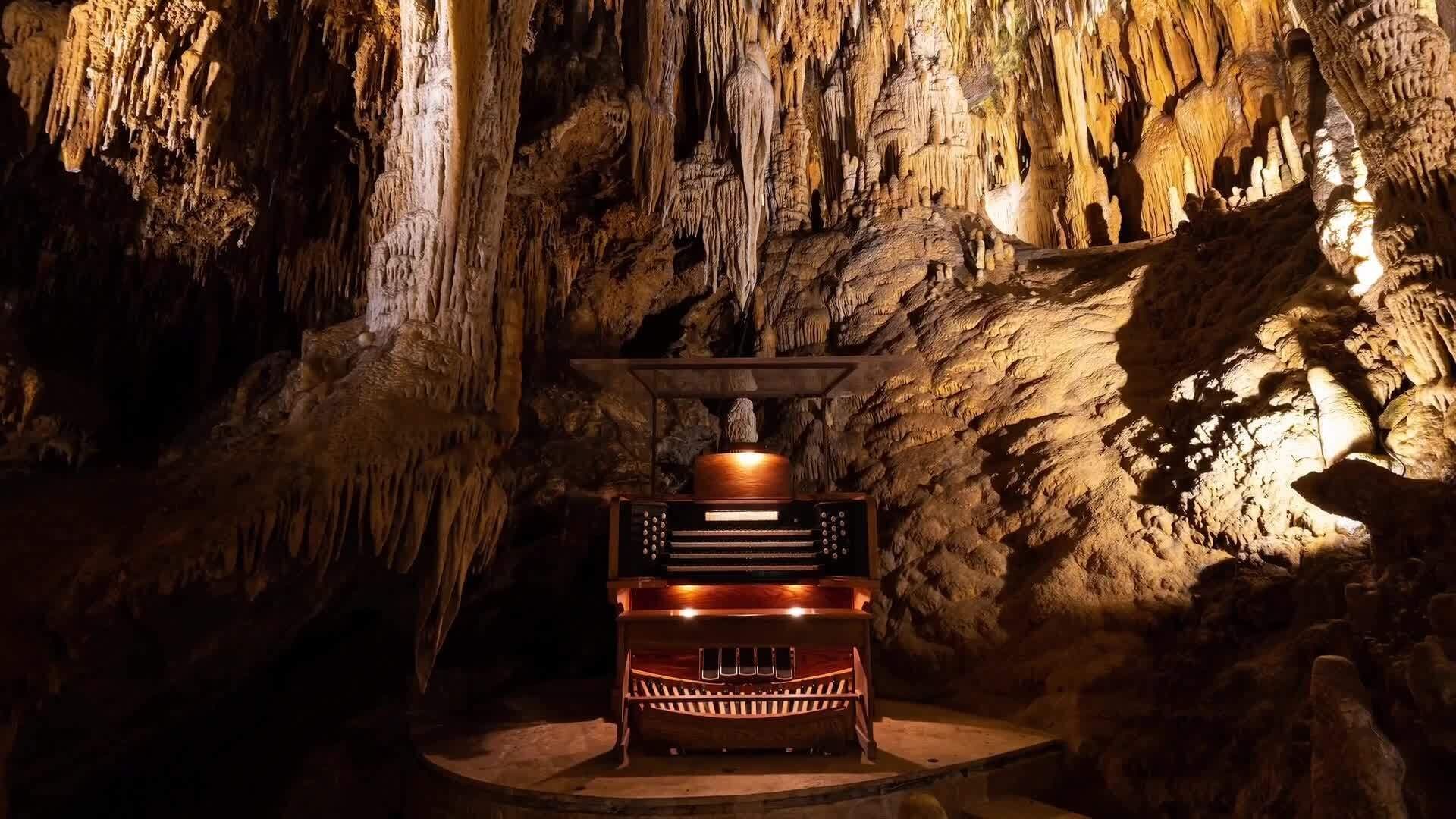 The Great Stalacpipe Organ